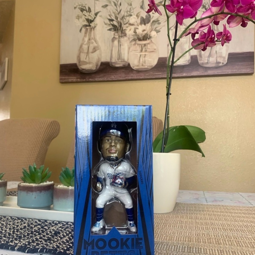 MOOKIE BETTS” LA DODGERS BOBBLEHEAD 2024